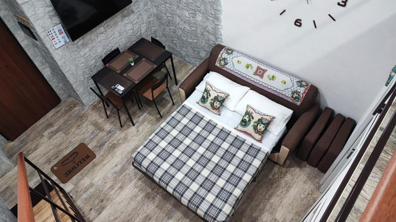 Tapia'S Rooms One Aeroporto di Catania Fontana Rossa Esterno foto